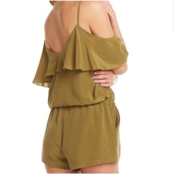 NEW Chaser Sage Green Ruffle Off-Shoulder Silk Romper Drawstring‎ Waist Size M - Picture 3 of 14